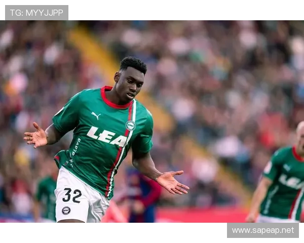 莱万多夫斯基禁区嗅觉与跑位如何塑造进球模型