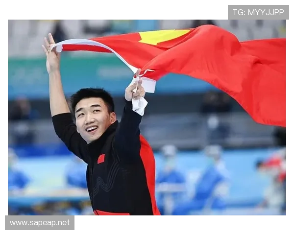 高亭宇这生活是真的让人看不懂，球场上拼命，私底下却连一顿饭都奢侈得像开发布会似的