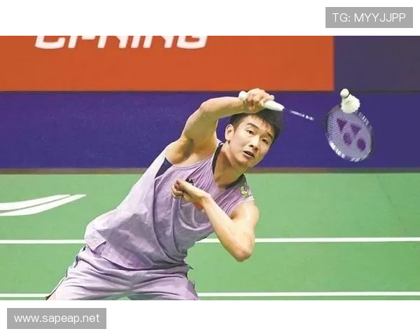 李诗沣训练完直接打车去奢侈品店刷卡，这自律和消费反差谁懂