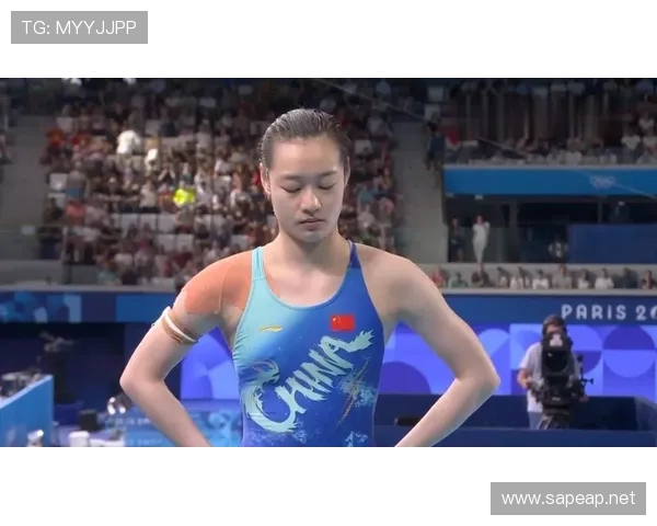 昌雅妮跳水完回家还要做卷腹？这腰是铁打的吧