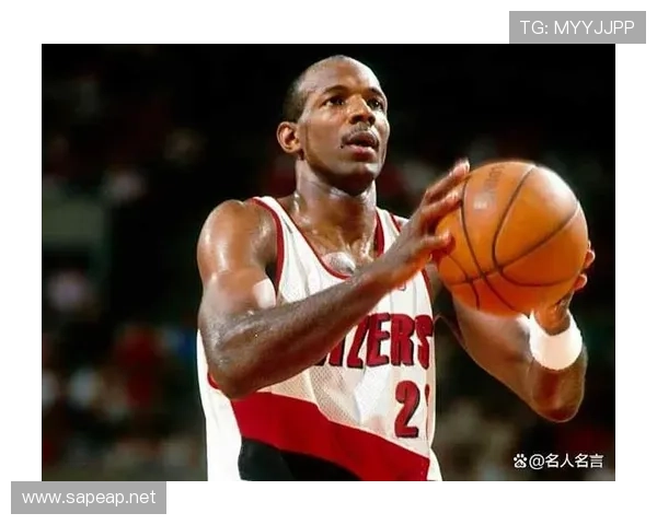 德雷克斯勒无球切入效率提升，改变开拓者进攻结构