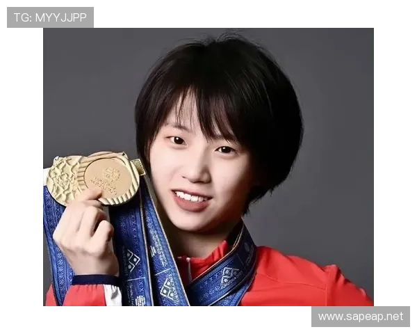 陈芋汐家里冰箱贴满训练时间表，连喝口水都要掐秒